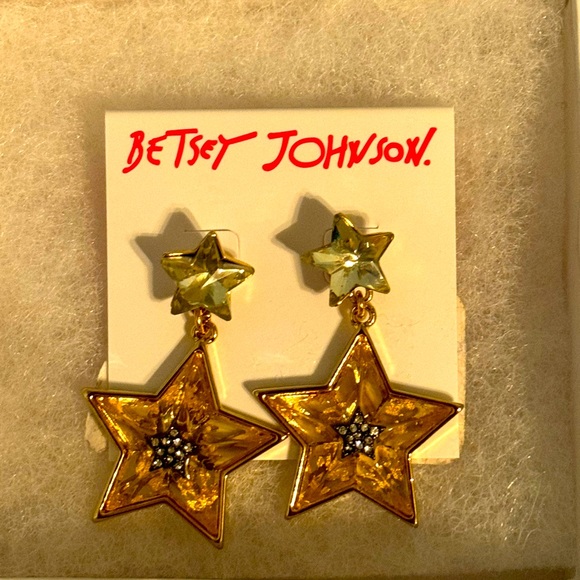 New Betsy Johnson Star Earrings - Picture 1 of 1